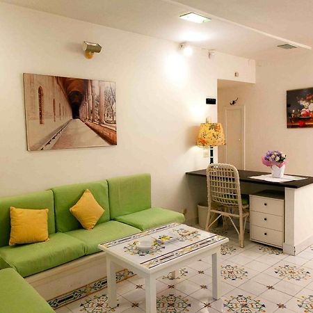 Casa Vacanze Belledonne Apartment เนเปิลส์ ภายนอก รูปภาพ