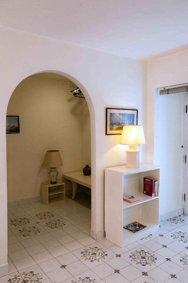 Casa Vacanze Belledonne Apartment เนเปิลส์ ภายนอก รูปภาพ